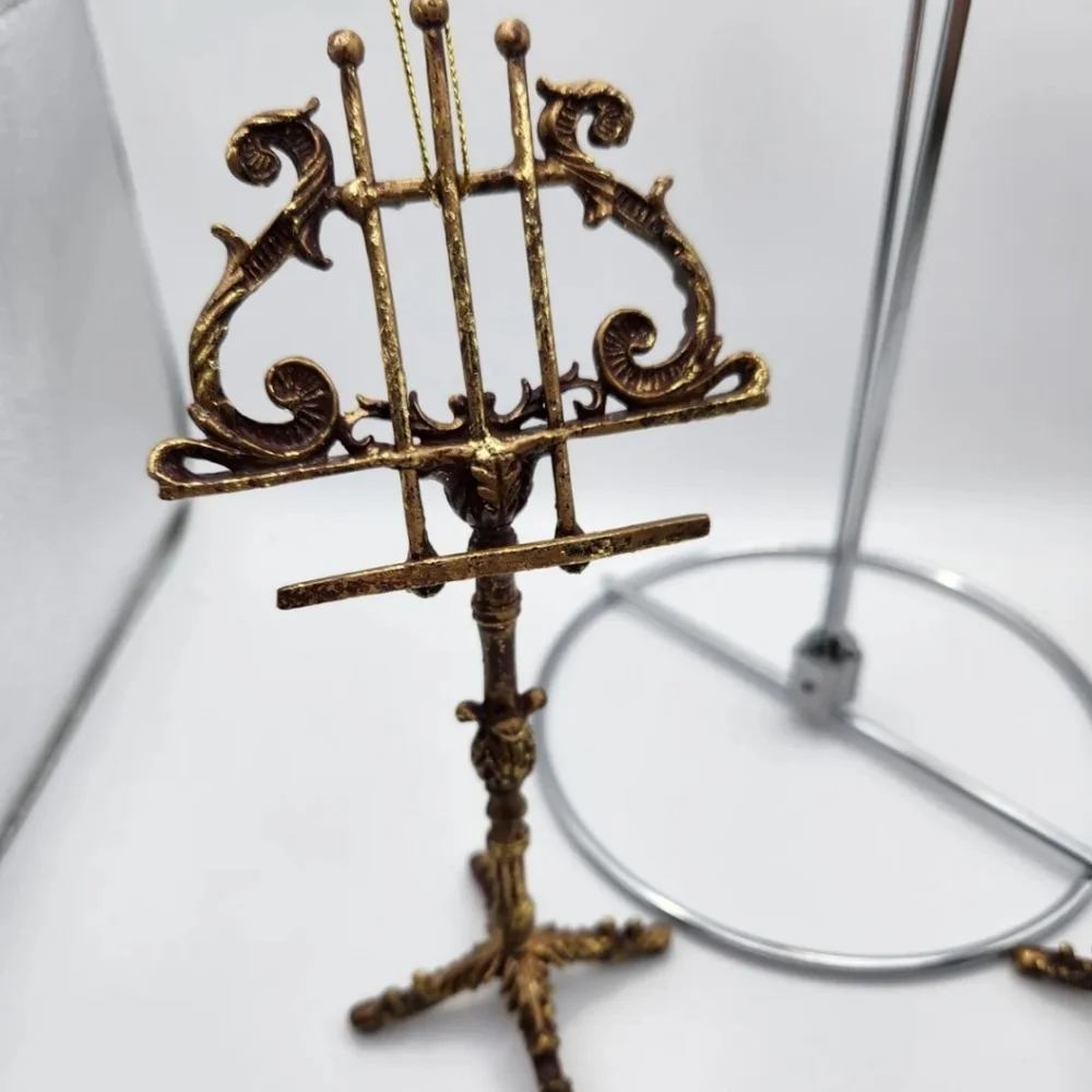 N/A christmas ornament